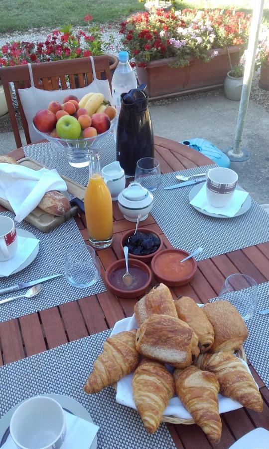 Chez Yvette , C'Est Chouette!! Bed & Breakfast Carcassonne Exterior foto
