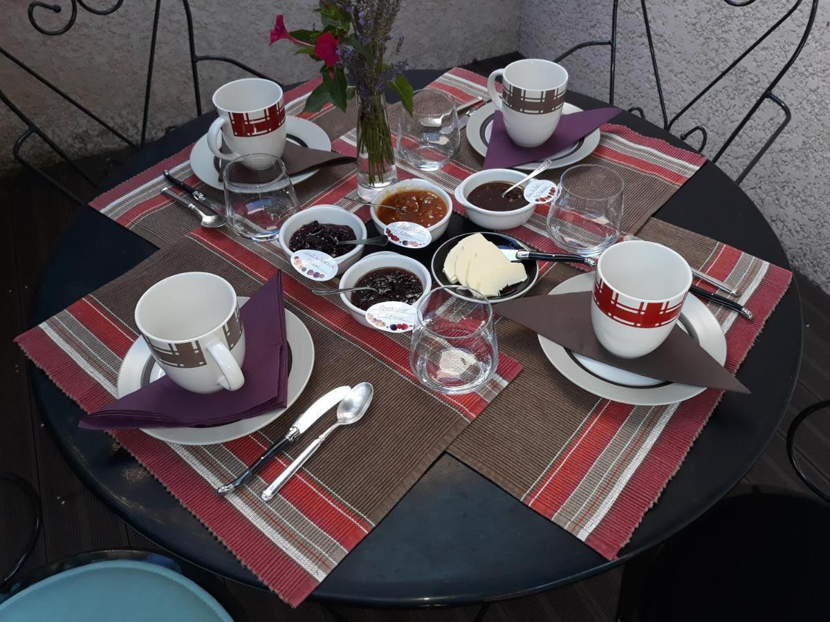 Chez Yvette , C'Est Chouette!! Bed & Breakfast Carcassonne Exterior foto