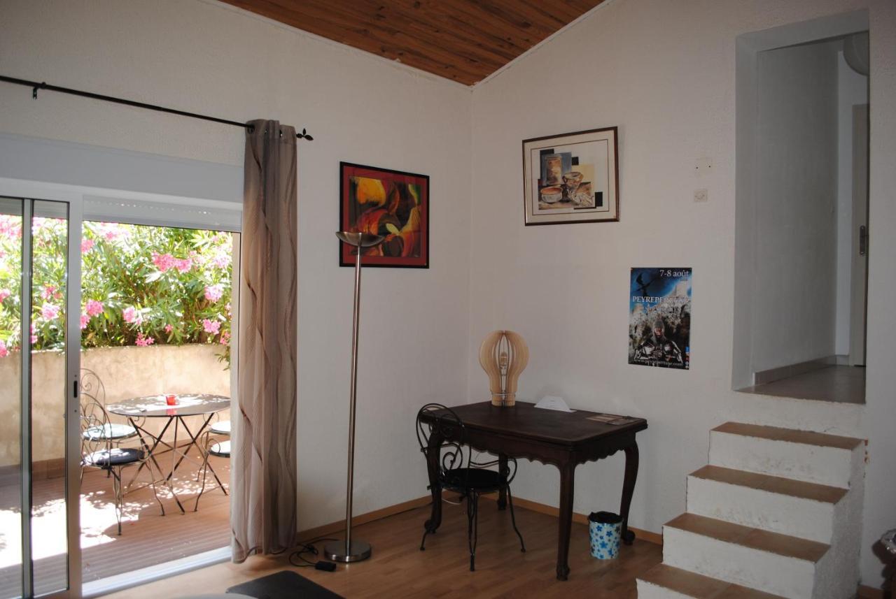 Chez Yvette , C'Est Chouette!! Bed & Breakfast Carcassonne Exterior foto